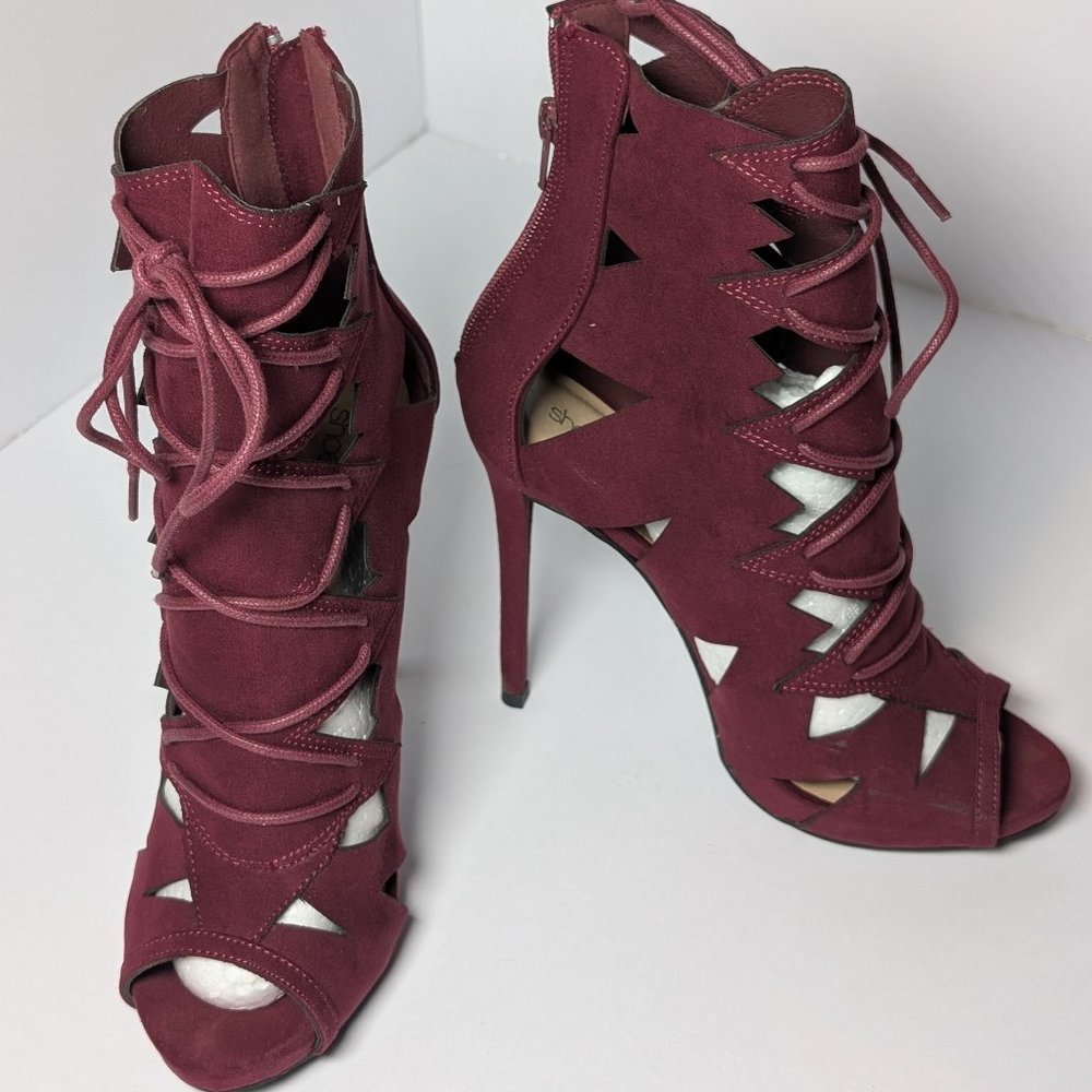 Burgundy Shoe Dazzle Peep-Toe heels